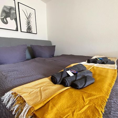 Schoelerberg Apartment Mit Tiefgaragenparkplatz Und Kingsize-Bett Osnabrück Exteriör bild