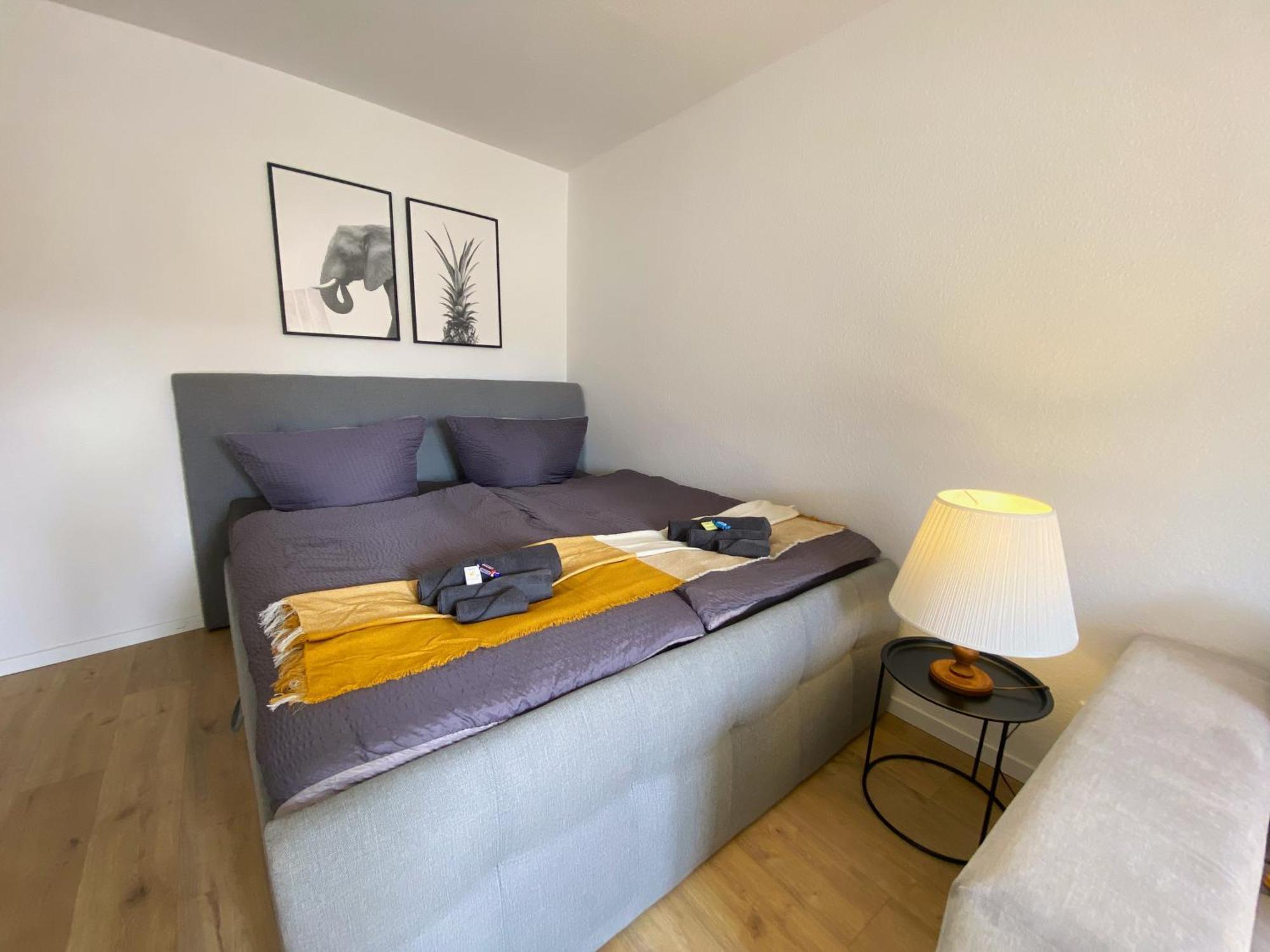 Schoelerberg Apartment Mit Tiefgaragenparkplatz Und Kingsize-Bett Osnabrück Exteriör bild