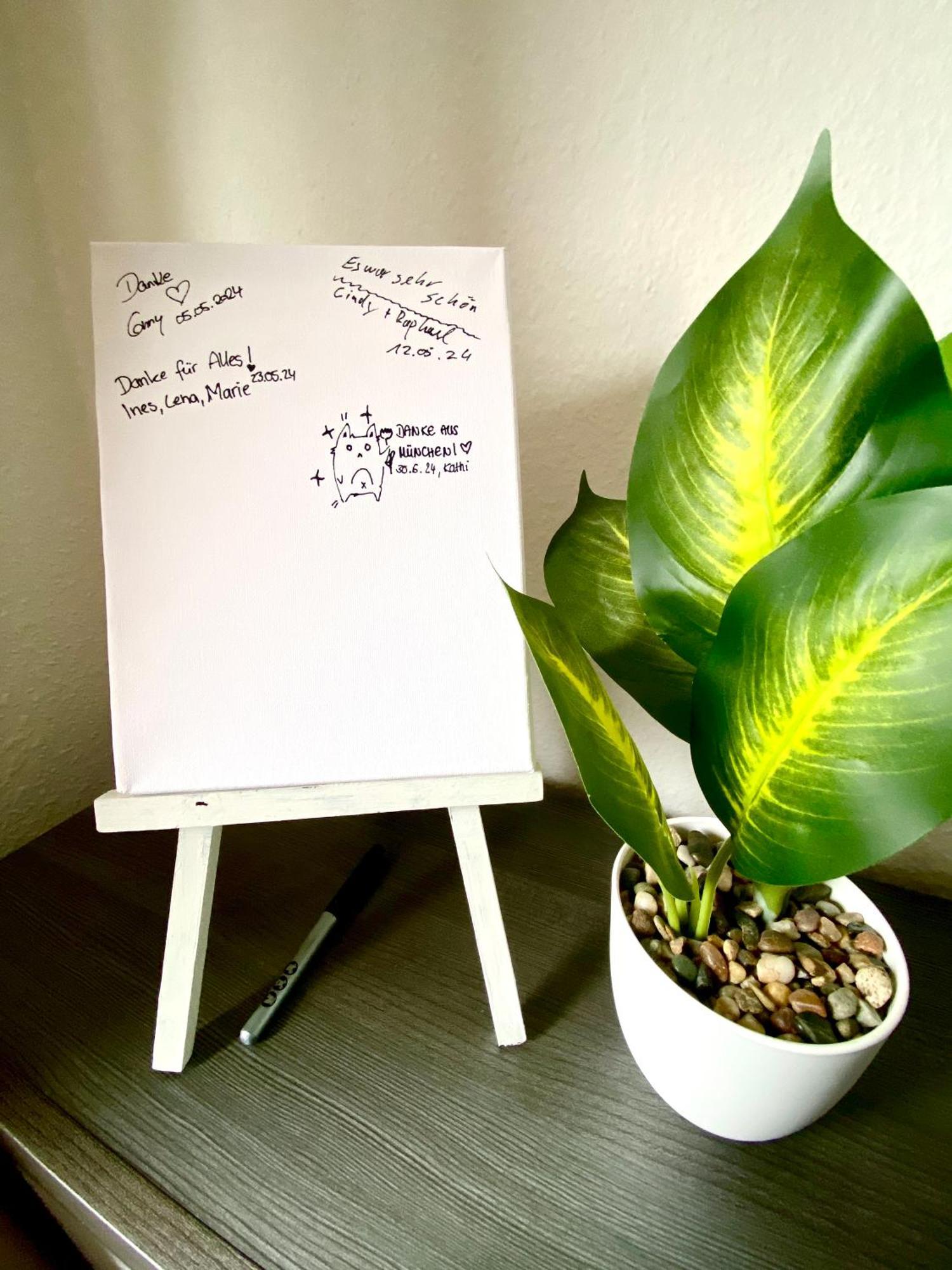 Schoelerberg Apartment Mit Tiefgaragenparkplatz Und Kingsize-Bett Osnabrück Exteriör bild